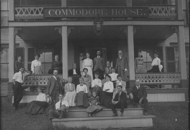 Commodore House